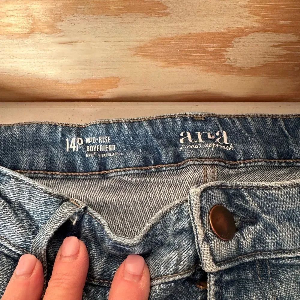 A.n.a Distressed Jeans - Picture 2 of 4